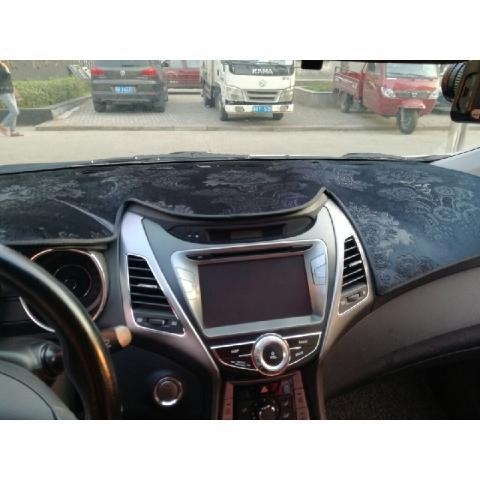 Μάτ προστασίας ταμπλό αυτοκινήτου για Hyundai ix35 – βελούδινο υλικό, μόνωση θερμότητας, εκτυπωμένο λογότυπο, εξουσιοδοτημένη ιδιωτική μάρκα