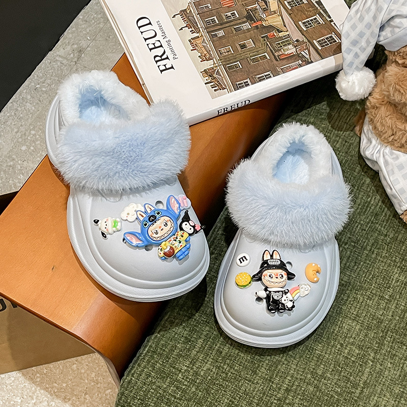 Ženske Crocs papuče – povećanje visine, fleece obložene, EVA gornji dio i potplat, debljina potplata 6 cm, Labubu serija, Cartoon Paradise stil, jesen 2025