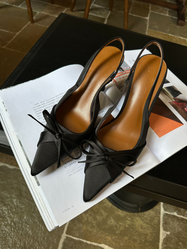 Sandale cu toc înalt, vârf ascuțit, cu funda (Material exterior: Super fiber; Material interior: Super fiber; Talpă: Cauciuc; Forma vârfului: Ascuțit; Sezon: Vara 2025)