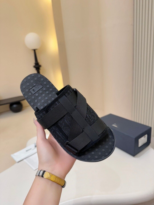 Muške slide sandale s mrežastim gornjim dijelom, gumom potplatom, jednostavno navlačenje