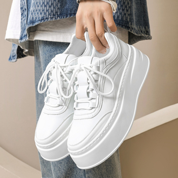 Férfiaknak vastag talpú platformcipő – fűzőkkel, PU talppal, kerek orr, alacsony felső rész, belső magasságot növelő platform