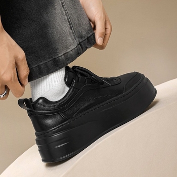 Férfiaknak vastag talpú platformcipő – fűzőkkel, PU talppal, kerek orr, alacsony felső rész, belső magasságot növelő platform