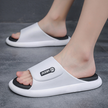 Uniszex papucsok, Leisure stílus (Felső: PVC; Talp: PVC; Talp technológia: Injection Shoes; Zárás: One Kick; Stílus: Leisure)