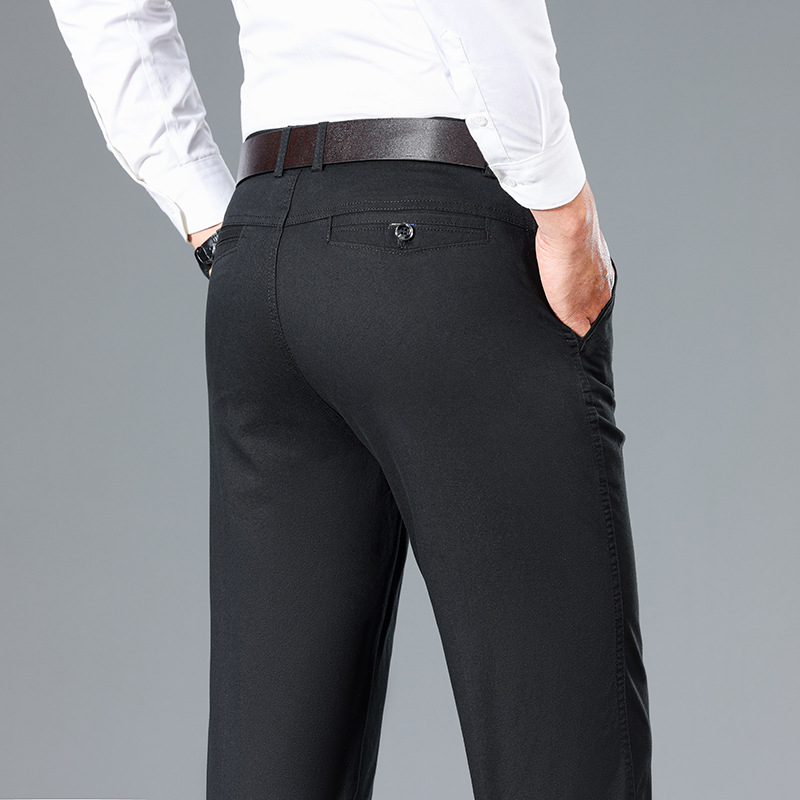 Férfi pamutból készült, magas derekú, egyenes szabású nadrág övvel és cipzáras zárással