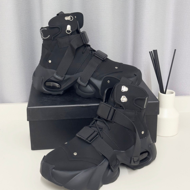 Ανδρικά μποτάκια Martin – ζεστά, χειμερινά μεσαίου ύψους, casual, Ultrafilm δέρμα επάνω, σόλα EVA φουσκωτή, μεσαίου ύψους φτέρνας 3–5 cm, στρογγυλός-μπροστινός, εσωτερικά με πλέγμα