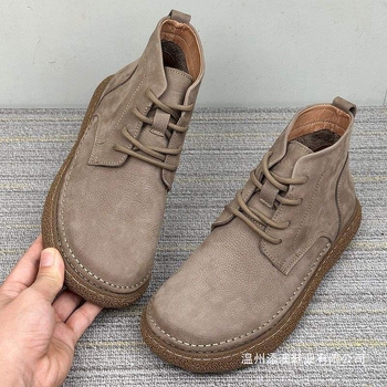 Μποτίνια Μάρτιν; Διαπνοή, Ελαφριά, Αντιολισθητικά; (Άνω: σουέντ; Σόλα: καουτσούκ; Ύψος shaft: Χαμηλό; Κλείσιμο: πόμολο)