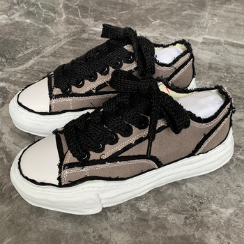 Καμβά sneakers ιαπωνικού στυλ για unisex, με παχιά σόλα, ακατέργαστες άκρες, άνω μέρος από καμβά, καουτσούκ σόλα, ρηχό άνοιγμα, χαμηλό ύψος τακουνιού 1–3 cm