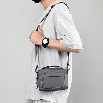 Férfi válltáska, nylon anyagból, poliészter béléssel, betű mintával, utcai trend stílussal, légáteresztő és ultra könnyű