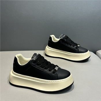 Férfi loaferek - Lycra felsőrész, fűzős záródás, csúcsos orr, lapos sarok, lélegző