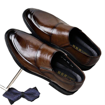 Pantofi bărbați cu vârf ascuțit, din velur de vacă, talpă vulcanizată, branț din lână, căptușeală din piele de cerb, stil retro