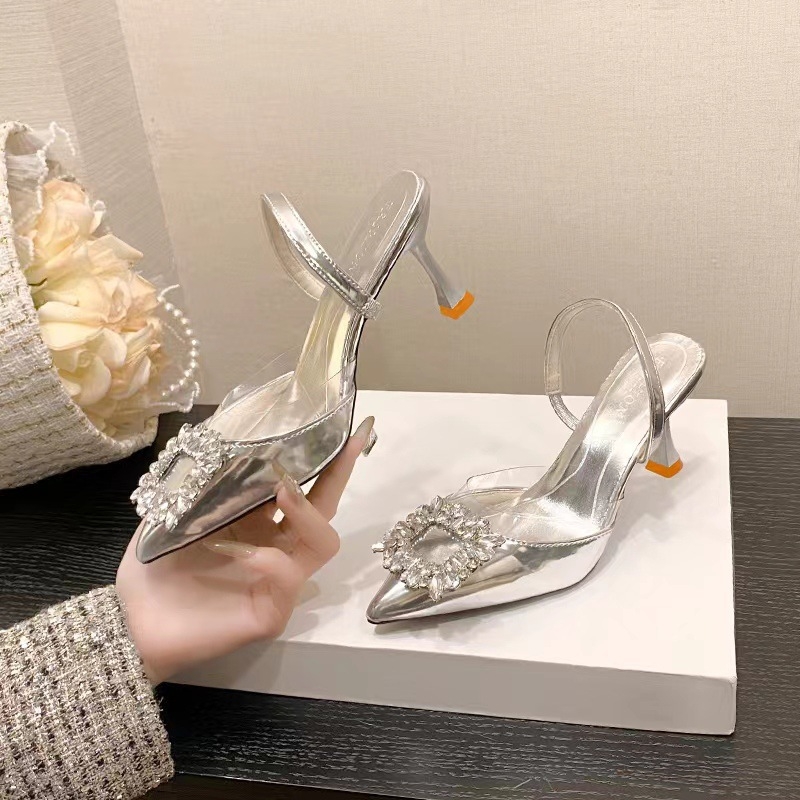 Női szandál vékony orral, TPU felső rész, klín alakú, alacsony sarkú, gumí talp – Nyár 2024