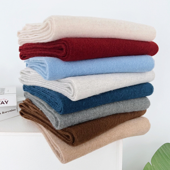 Вълнен шал, warp-knit тъкане, запазва топлината, зимен аксесоар с ресни