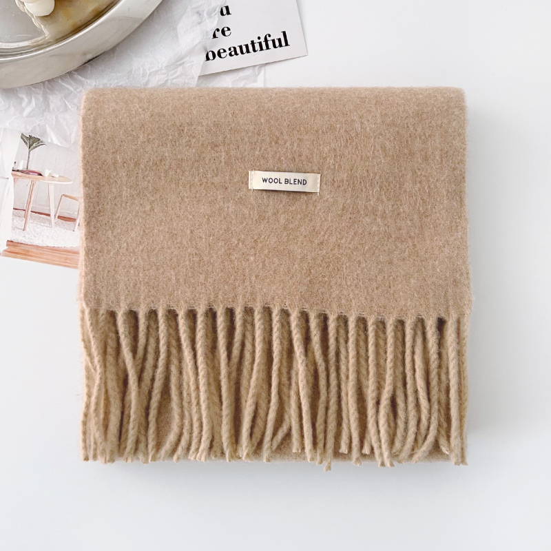 Вълнен шал, warp-knit тъкане, запазва топлината, зимен аксесоар с ресни