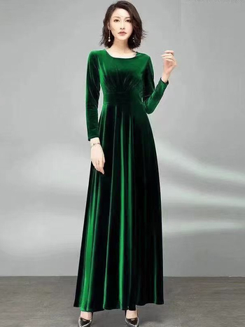 Bársonyes hosszú ujjú ruha, karcsúsított derékkal, középtávú hossz, retro stílus, anyag: elasztikus poliészter (70-80% poliészter) - ősz 2025