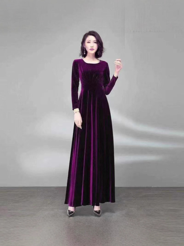 Bársonyes hosszú ujjú ruha, karcsúsított derékkal, középtávú hossz, retro stílus, anyag: elasztikus poliészter (70-80% poliészter) - ősz 2025