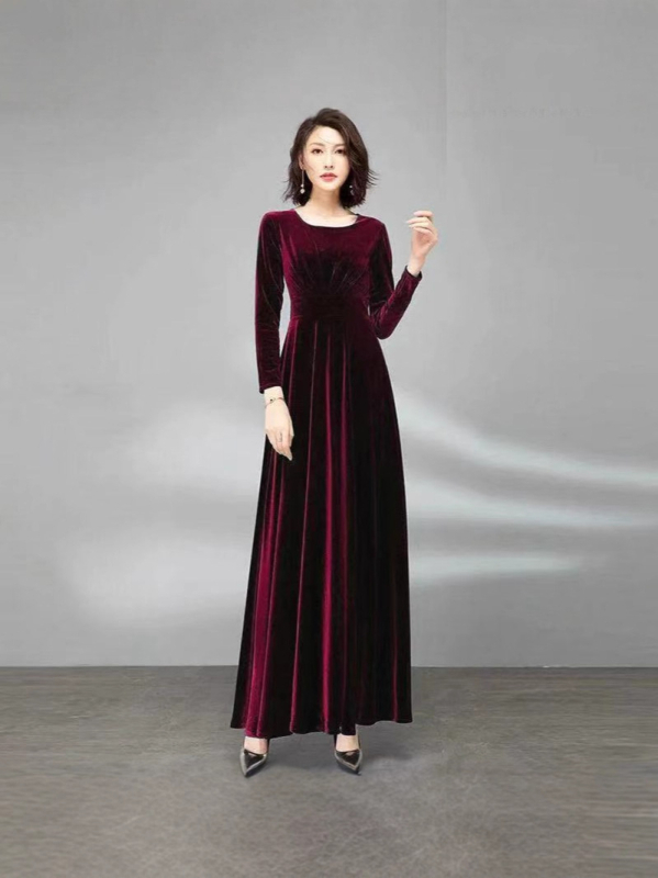 Bársonyes hosszú ujjú ruha, karcsúsított derékkal, középtávú hossz, retro stílus, anyag: elasztikus poliészter (70-80% poliészter) - ősz 2025