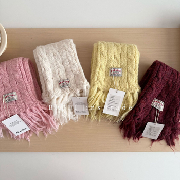 Šal s balaklavom i resicama, korejskog stila, obična tkanina (Plain weave), warp knitting, 61-70% vuna, zima