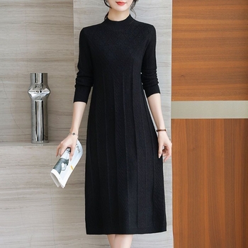 Haljina od viskoze, A linija, srednja duljina, poluo vratnik, dugi rukavi, pulover