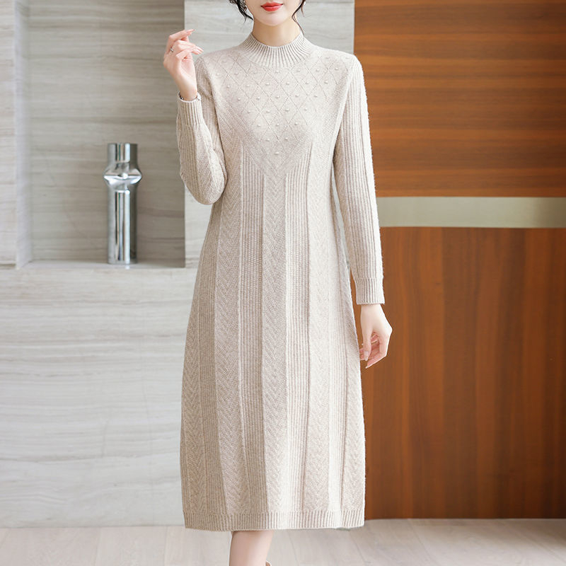 Haljina od viskoze, A linija, srednja duljina, poluo vratnik, dugi rukavi, pulover