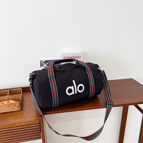 Alo crossbody torba, kapacitet 20-35L, najlon, vodootporna, ultra lagana, odjeljivanje suho-mokro, proširiva za putovanja i fitness