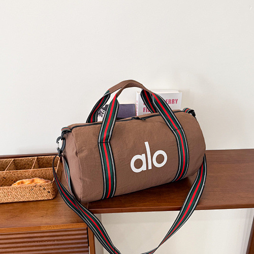 Alo crossbody torba, kapacitet 20-35L, najlon, vodootporna, ultra lagana, odjeljivanje suho-mokro, proširiva za putovanja i fitness