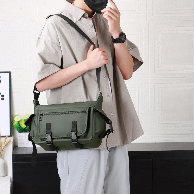 Muška crossbody torba - Velika zapremina, Najlon, Vodootporna, Otporna na habanje, Ulični stil