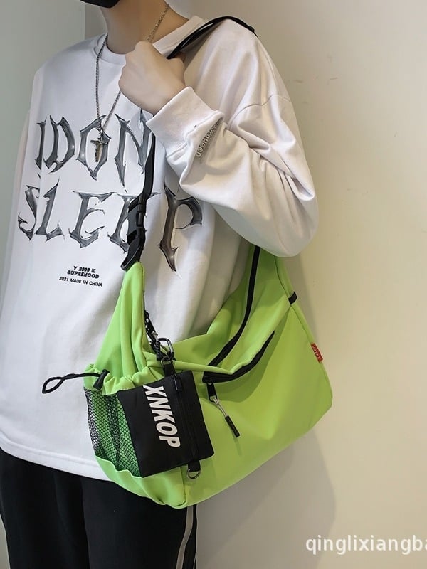 Muška crossbody torba, street style od najlona, prozračan dizajn za svakodnevnu upotrebu (Proljeće 2024)