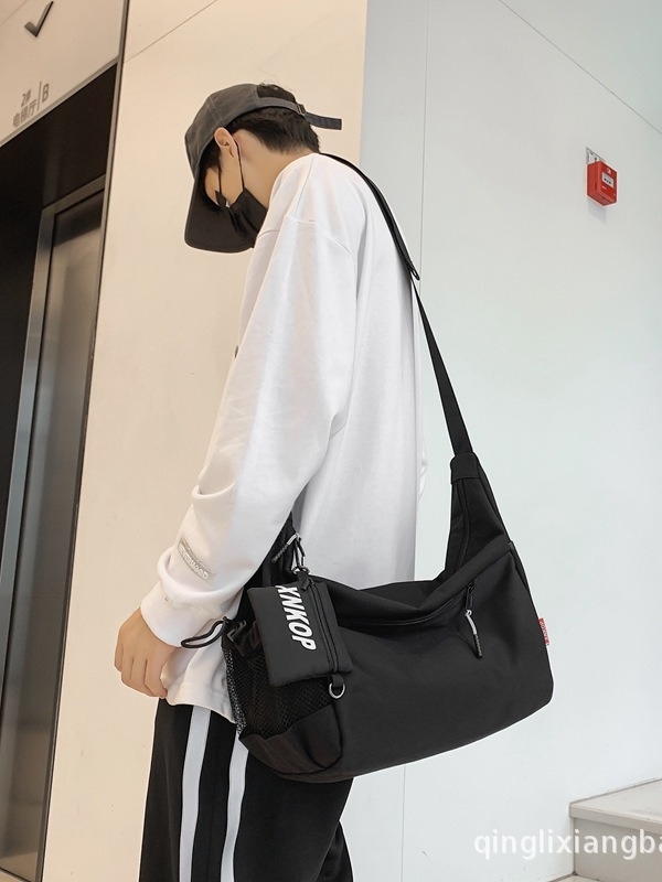 Muška crossbody torba, street style od najlona, prozračan dizajn za svakodnevnu upotrebu (Proljeće 2024)