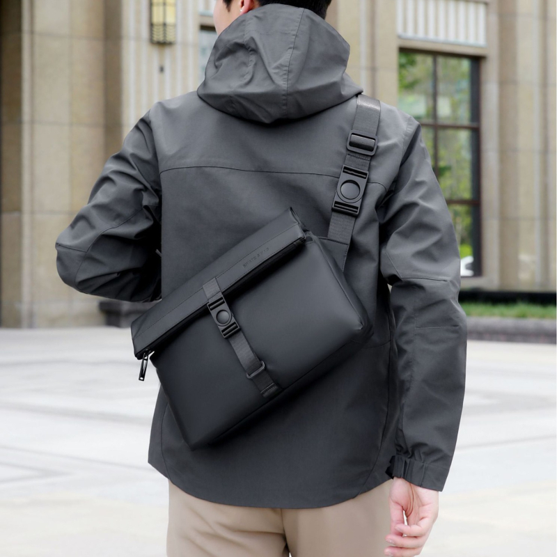 Muška PU crossbody torba, vodootporna, podstava od poliestera, gradski minimalistički stil za poslovna putovanja