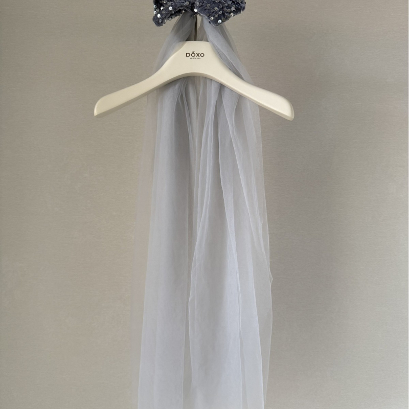 Ukosnica sa šljokicama — tkanina, ženski stil, zima 2024