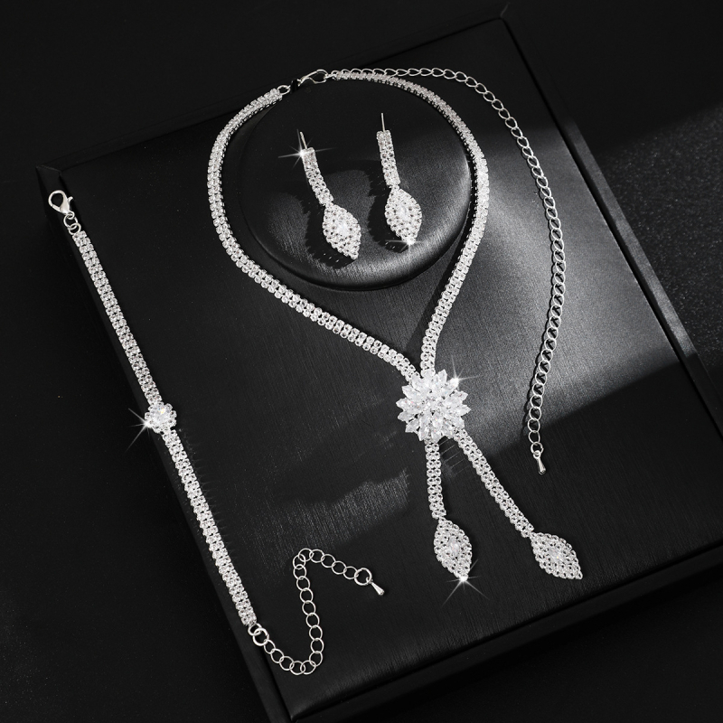 Σετ κοσμημάτων με ζιρζόνια: σκουλαρίκια, κολιέ και βραχιόλι με κανονική αλυσίδα, μοτίβο αστεριών και σελήνης, για γυναίκες