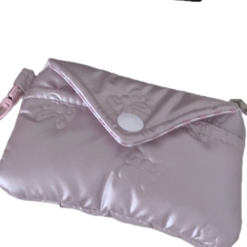Mini PU presvlačeni torbica s quilted prugastim dizajnom, zatvarač – dvostruki organizator za kartice i slušalice, otporan na prašinu (Unisex)