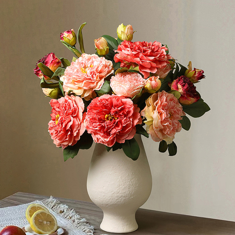 Pion csokor selyem virágokkal és grillezett szélekkel – Artistic Shadow