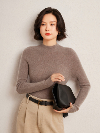 Karcsú szabású pulóver kasmír-gyapjú keverék, fél magas gallér, hosszú ujjú