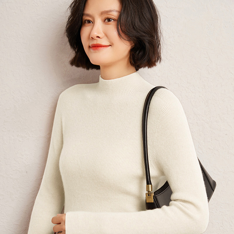 Karcsú szabású pulóver kasmír-gyapjú keverék, fél magas gallér, hosszú ujjú