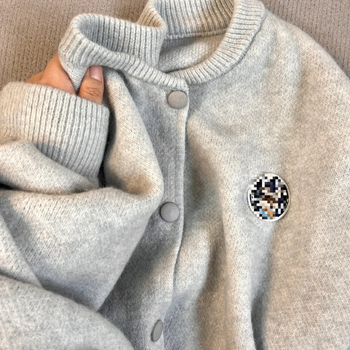 Medve motívum hímzett kardigán pulóver, kerek nyakú, vastag kötött, hosszú ujjú, 70–80% spandex, <30% poliészter