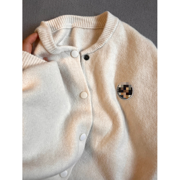 Medve motívum hímzett kardigán pulóver, kerek nyakú, vastag kötött, hosszú ujjú, 70–80% spandex, <30% poliészter