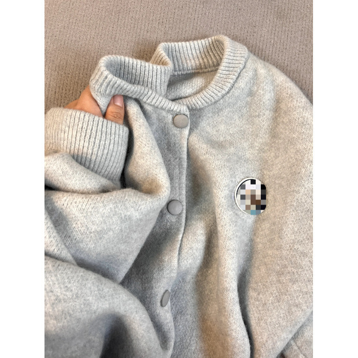 Medve motívum hímzett kardigán pulóver, kerek nyakú, vastag kötött, hosszú ujjú, 70–80% spandex, <30% poliészter