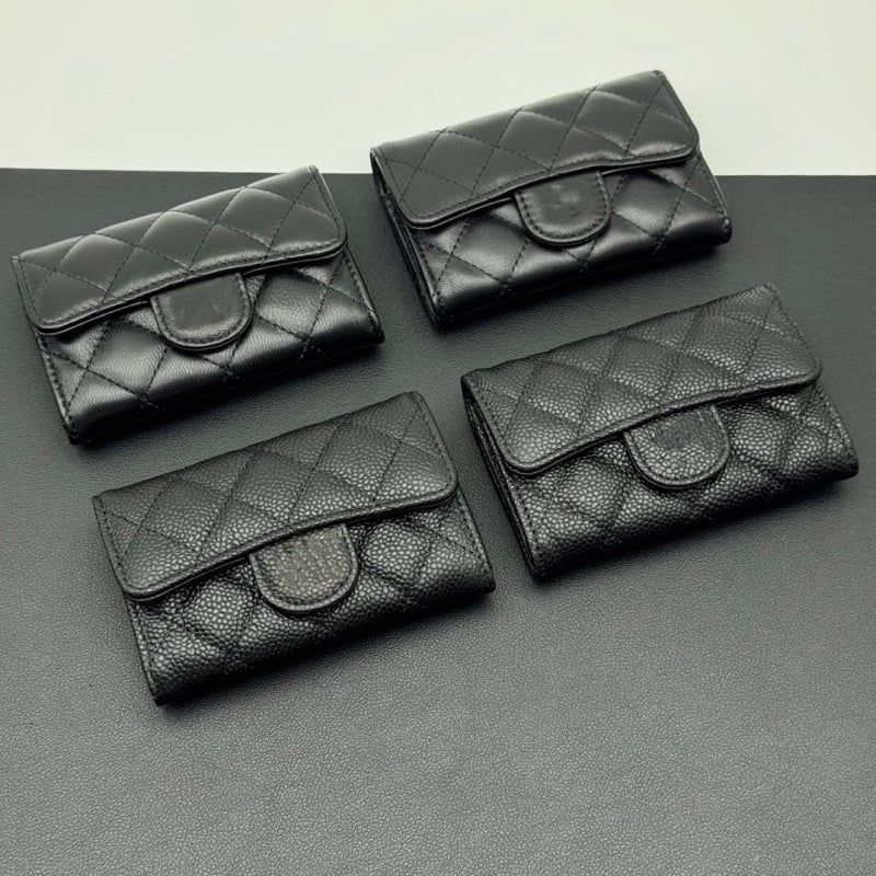 Kožni novčanik za kartice s geometrijskim uzorkom, podstava od platna, 2025 izdanje