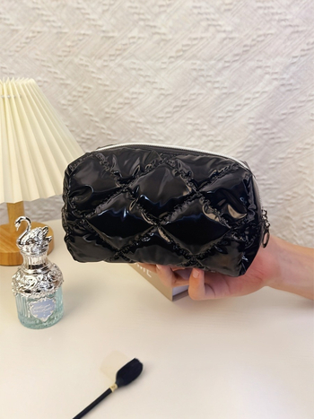 Geantă cosmetică de voiaj, quilt diamantat, material poliester, căptușeală poliester, stil urban minimalist, destinat femeilor