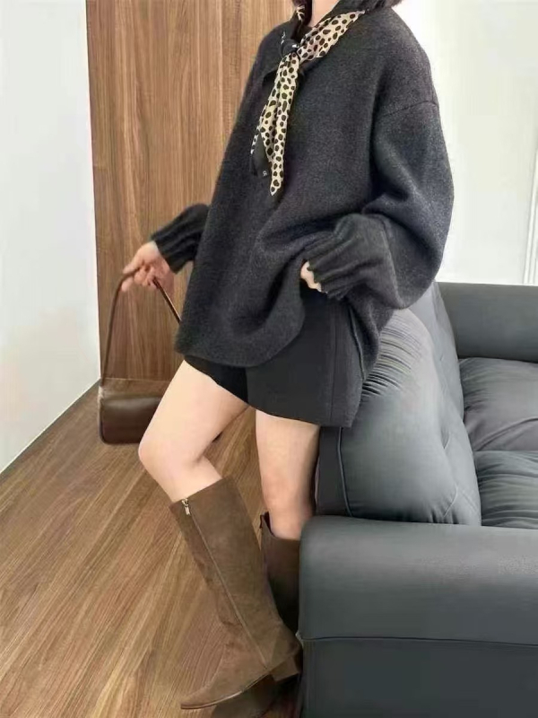 Pulover – guler rotund, design cu pliuri la manșetă, mâneci bufante, croială lejeră, lână de oaie cu elastan