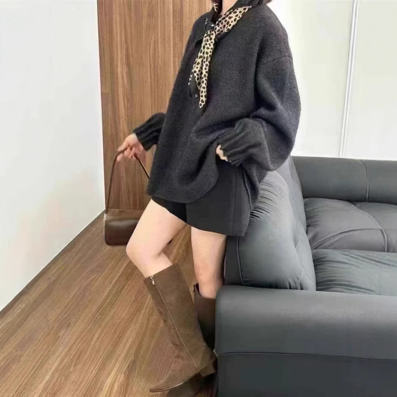 Pulover – guler rotund, design cu pliuri la manșetă, mâneci bufante, croială lejeră, lână de oaie cu elastan