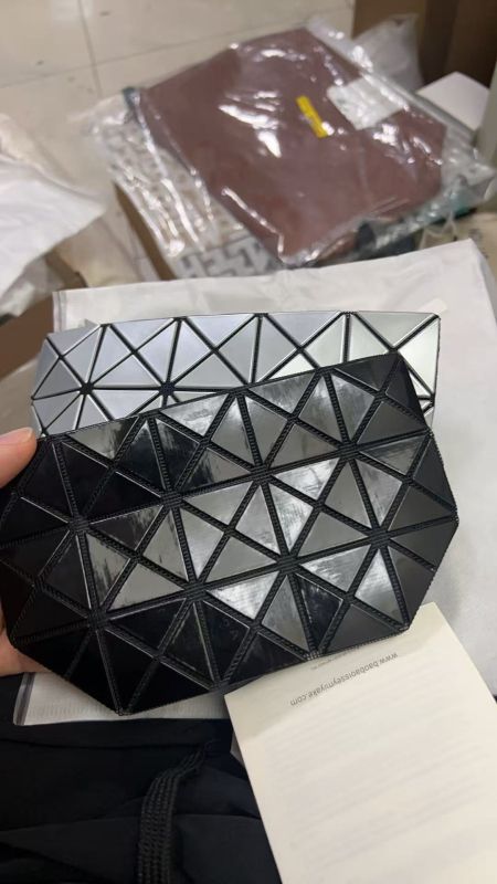 PVC sminkes táska kockás mintával, könnyű nylon bélés, uniszex street style (PVC, kockás minta, nylon bélés, könnyű, uniszex, 2023 tavasz)