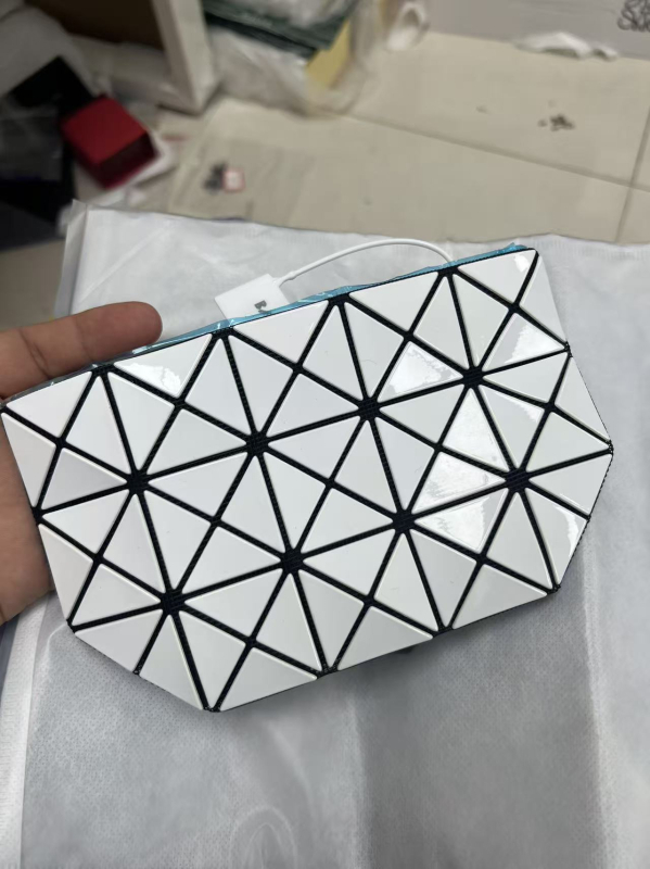 PVC sminkes táska kockás mintával, könnyű nylon bélés, uniszex street style (PVC, kockás minta, nylon bélés, könnyű, uniszex, 2023 tavasz)