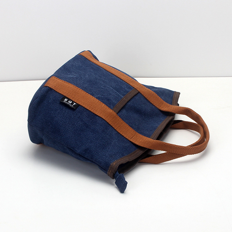 Kanvas bucket bag, casual stil, zatvarač, unutarnji džepovi (s džepom na zatvarač, džep za mobitel i ID), podstava od poliestera i pamuka