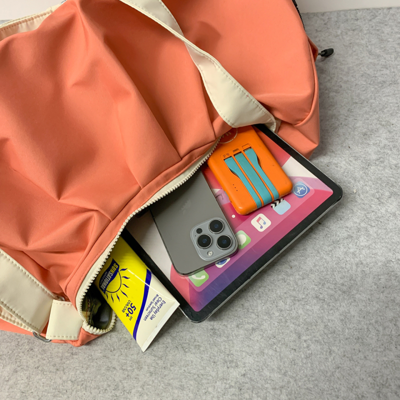 Unisex putna torba, lagana, opušten stil, vanjski materijal od tkanine, podstava od poliestera, kapacitet do 20 L