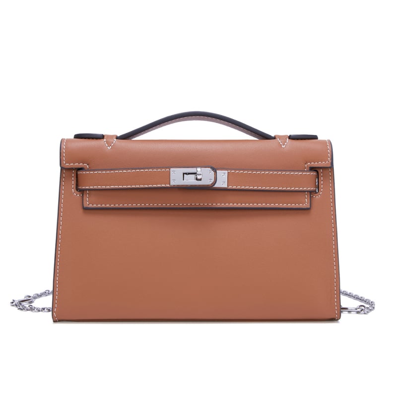 Lančana crossbody torba, od prave kože – prvi sloj goveđe kože, Kelly stil, horizontalni kvadratni oblik, zatvarač s mehanizmom zaključavanja