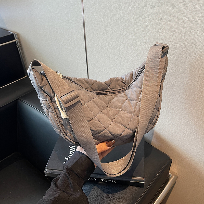 Ženska dumpling torba od platna – crossbody, zatvarač, džep za telefon, poliester podstava