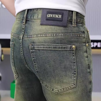 Jeansi bărbați Slim-fit, Croială mică drept, Spălate, Denim 93% bumbac, talie medie