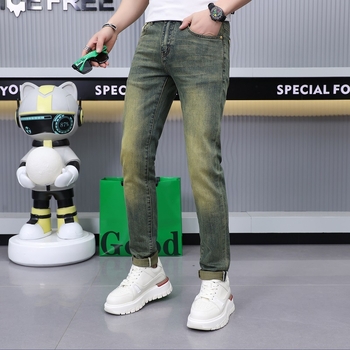 Jeansi bărbați Slim-fit, Croială mică drept, Spălate, Denim 93% bumbac, talie medie